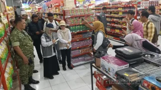 Sidak Toko Modern Kediri, Stok Beras Aman